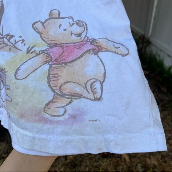 Winnie The Pooh And Pals graphic T-Shirt. - Picture 9 of 11